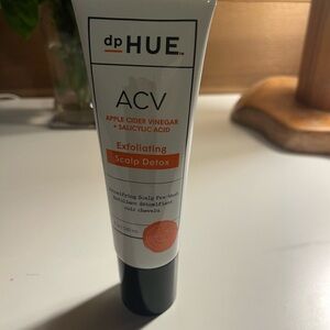 dpHUE ACV Exfoliating Scalp Detox